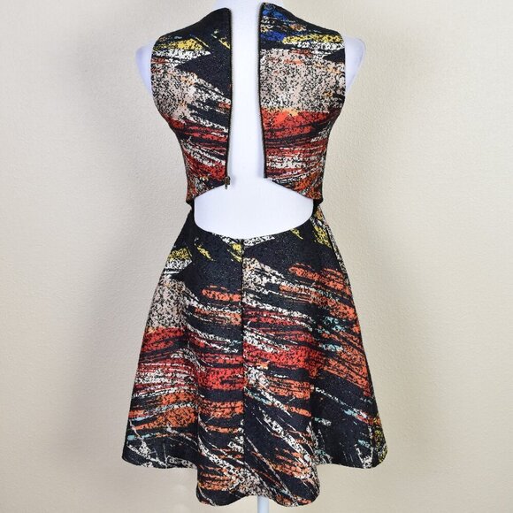 Hunter Bell Stevie Printed Cutout Shimmer Dress - 0 - Picture 5 of 10